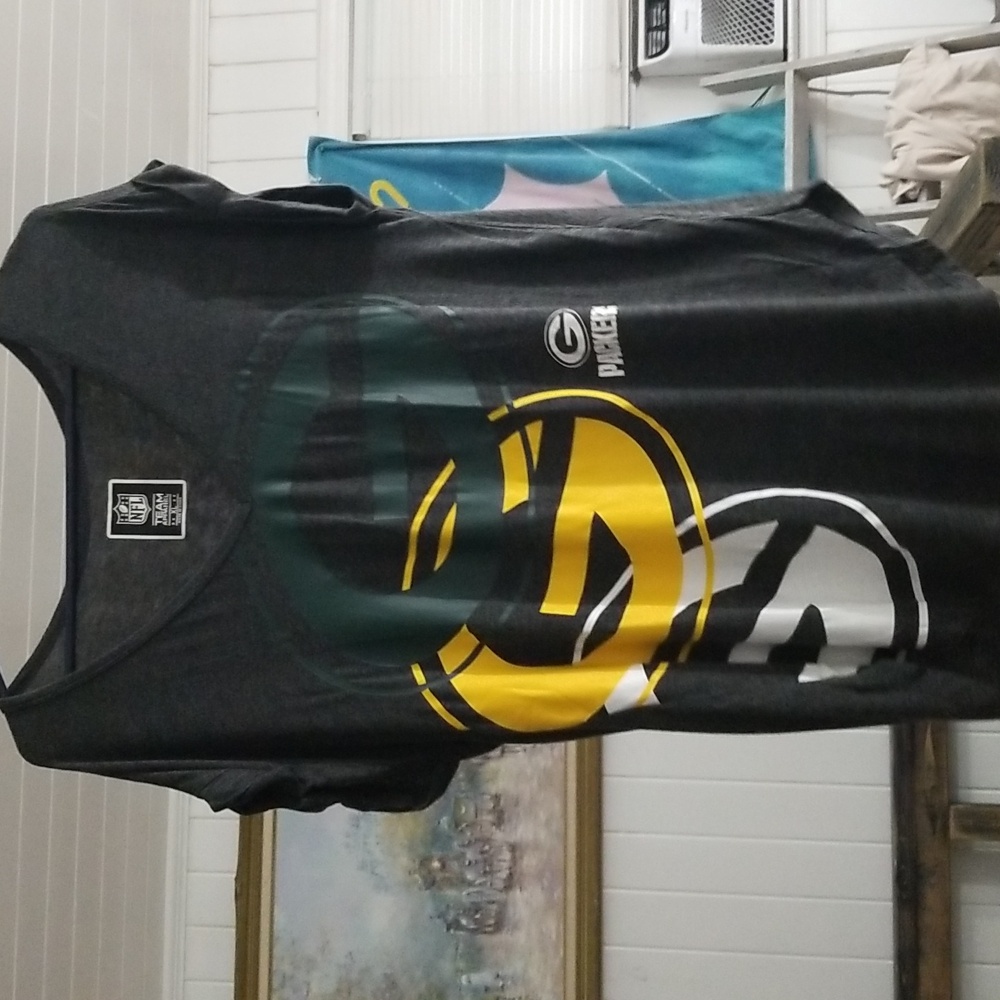 NFL Womens Team Apparel Size XL Greenbay Packer Tee Soft Cozy Stretch Tshirt EUC